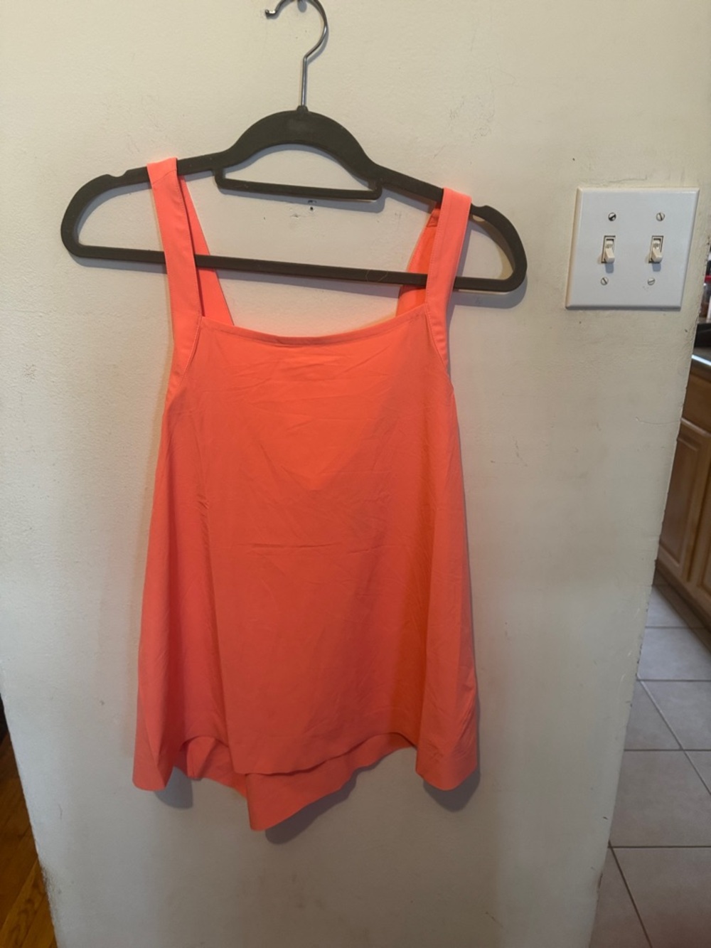 Athleta Women’s Coral Cami Tank Top - Classic Strappy Style NWOT - Picture 2 of 4